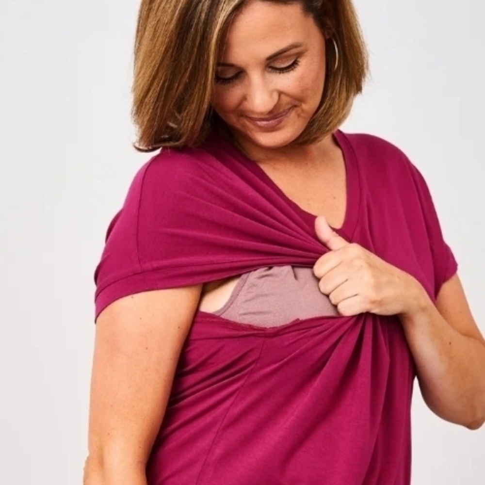 BNWT - Latched Mama Women's Short Sleeve Tee in Orchid - Picture 4 of 6